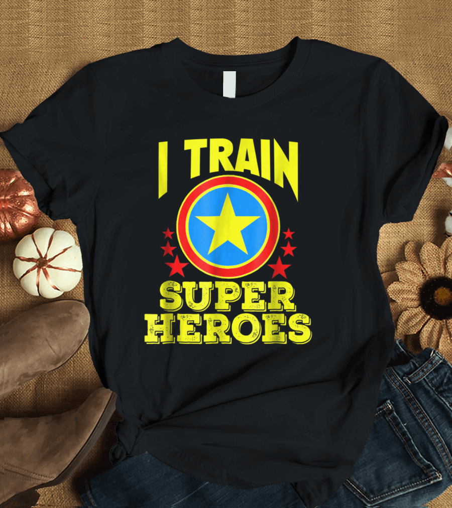 I Train Super Heroes Star and Circle Emblem Five Red Stars T-Shirt