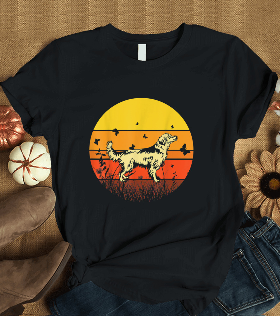 Golden Retriever Sunset Vintage Circle T-Shirt