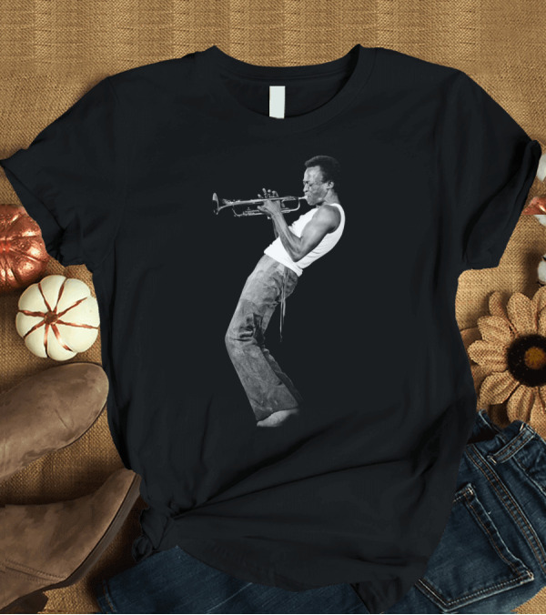 T-Shirt: MDV Iconic Jazz Trumpeter in Motion T-Shirt MDV Iconic Jazz Trumpeter in Motion T-Shirt