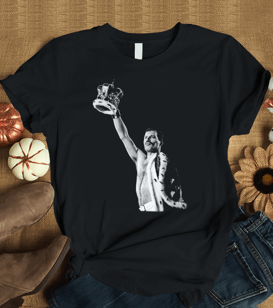Qun Freddie Mercury Raising Crown Iconic Moment T-Shirt