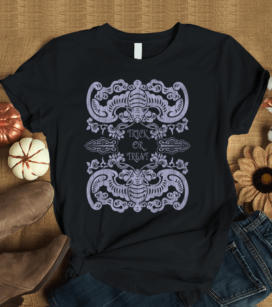 Trick or Treat HW Distress Bats Ornate T-Shirt