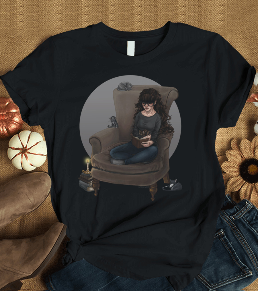 Reading Cozy Chair with Cats T-Shirt