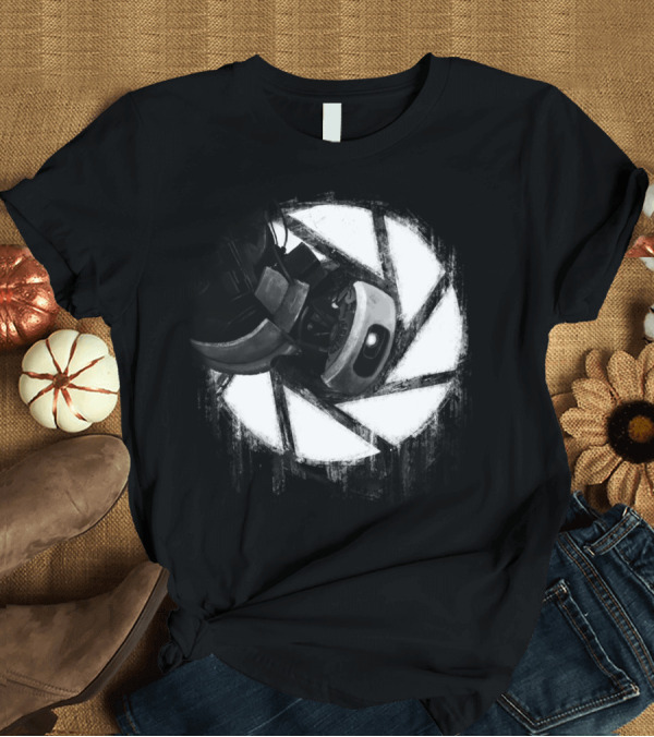 T-Shirt: Still Alive Portal Aperture Science GLaDOS T-Shirt Still Alive Portal Aperture Science GLaDOS T-Shirt