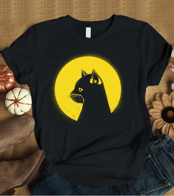 T-Shirt: Hero Cat Silhouette Against Yellow Moon T-Shirt Hero Cat Silhouette Against Yellow Moon T-Shirt