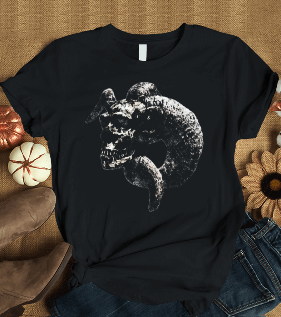 Ram Man Skull Grunge Style Skull and Horn T-Shirt