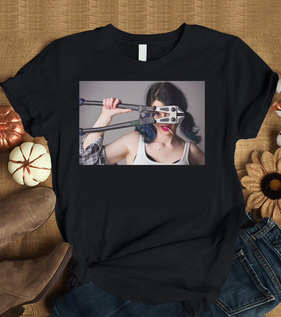 Peak A Boo ICU ToniLyran CosPlay Bolt Cutter Pose T-Shirt