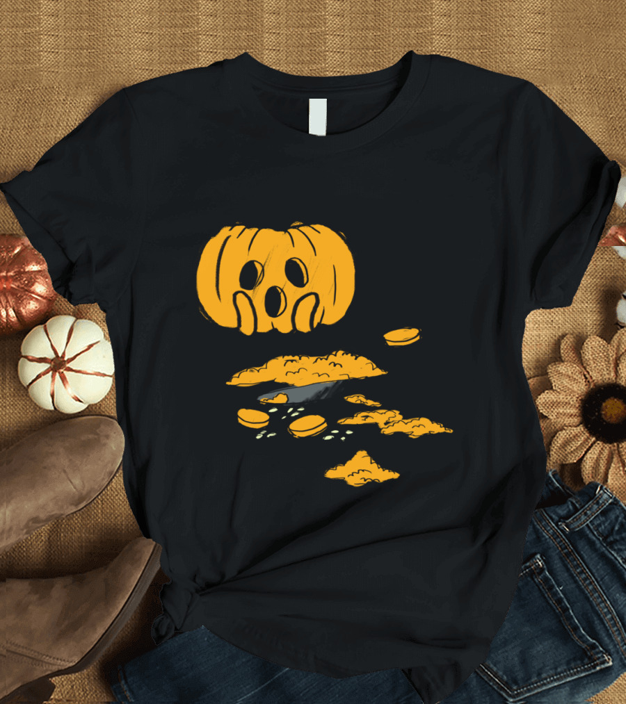 Pumpkin Carving Contest Spooky Expression and Knife with Seeds and Pulp T-Shirt