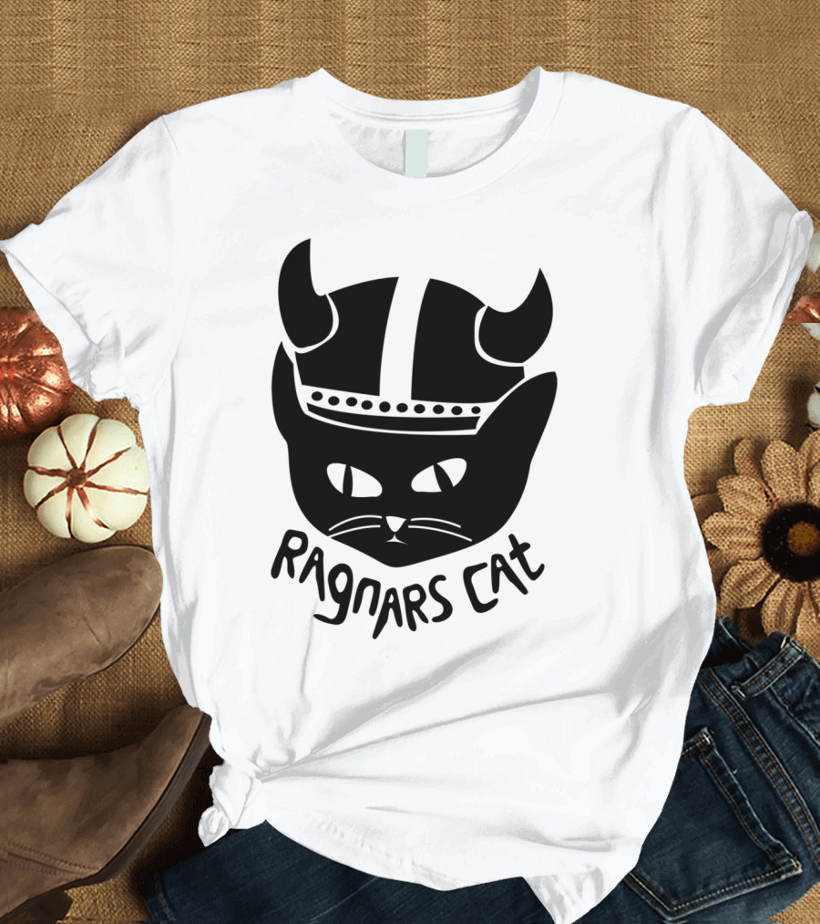 Ragnar Lodbroks Cat Viking Helmet T-Shirt