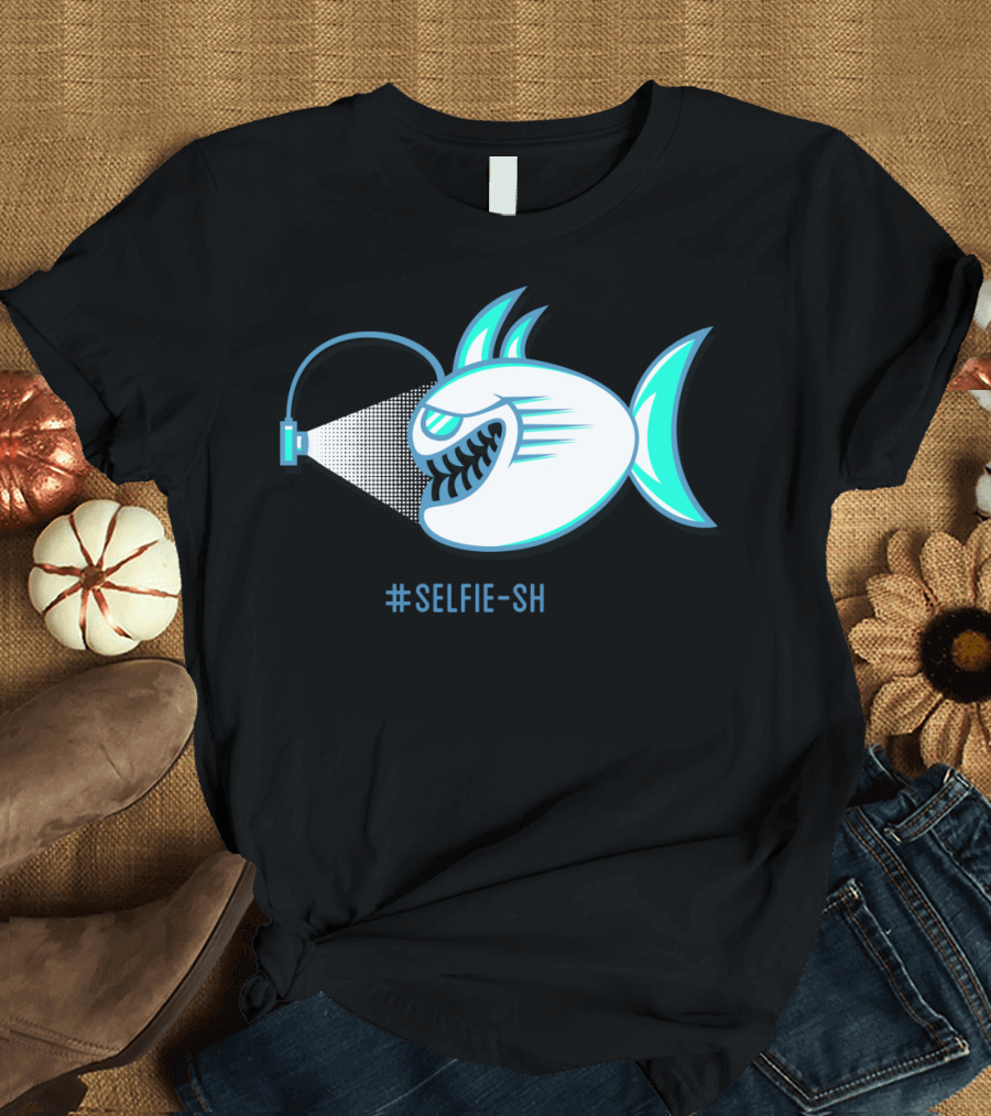 SELFIE-SH T-Shirt