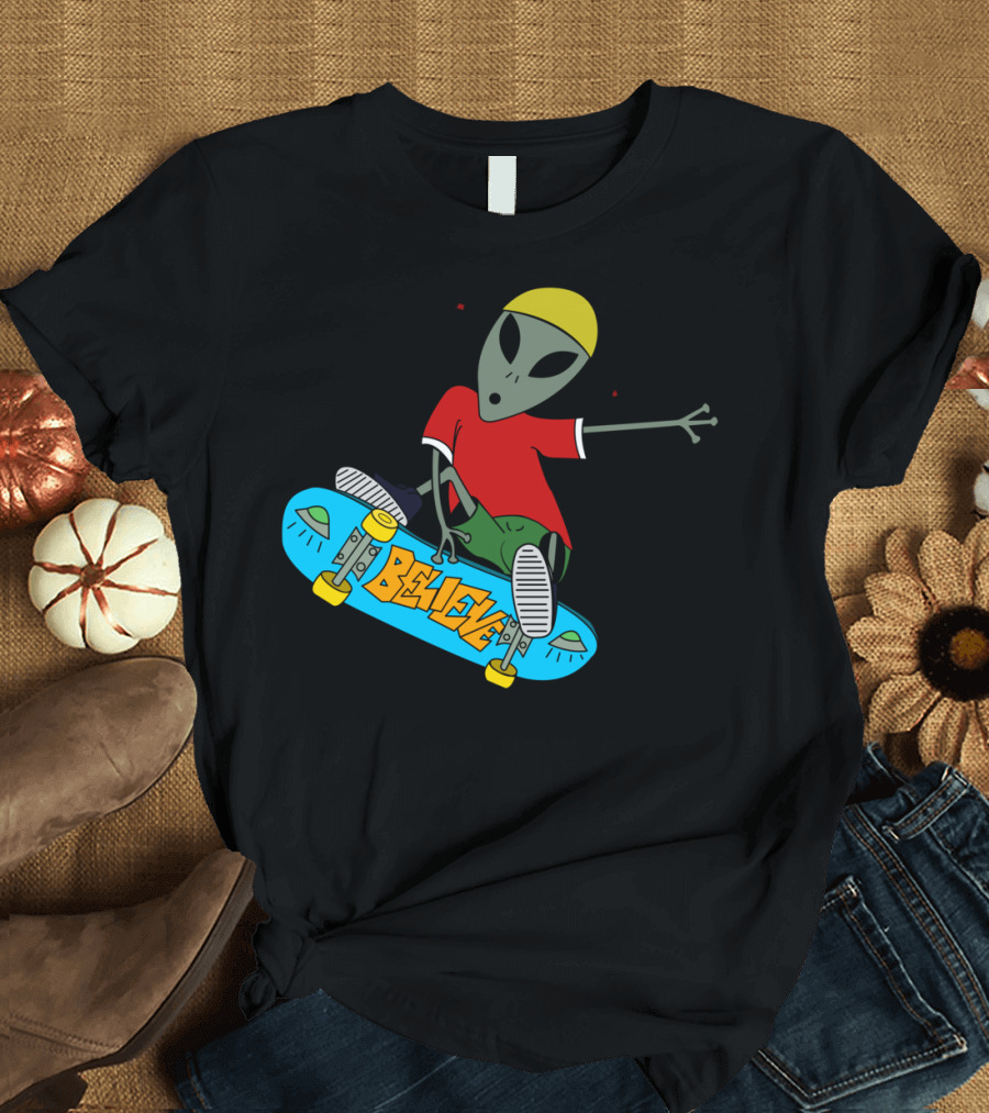 Believe Alien Skateboarder T-Shirt