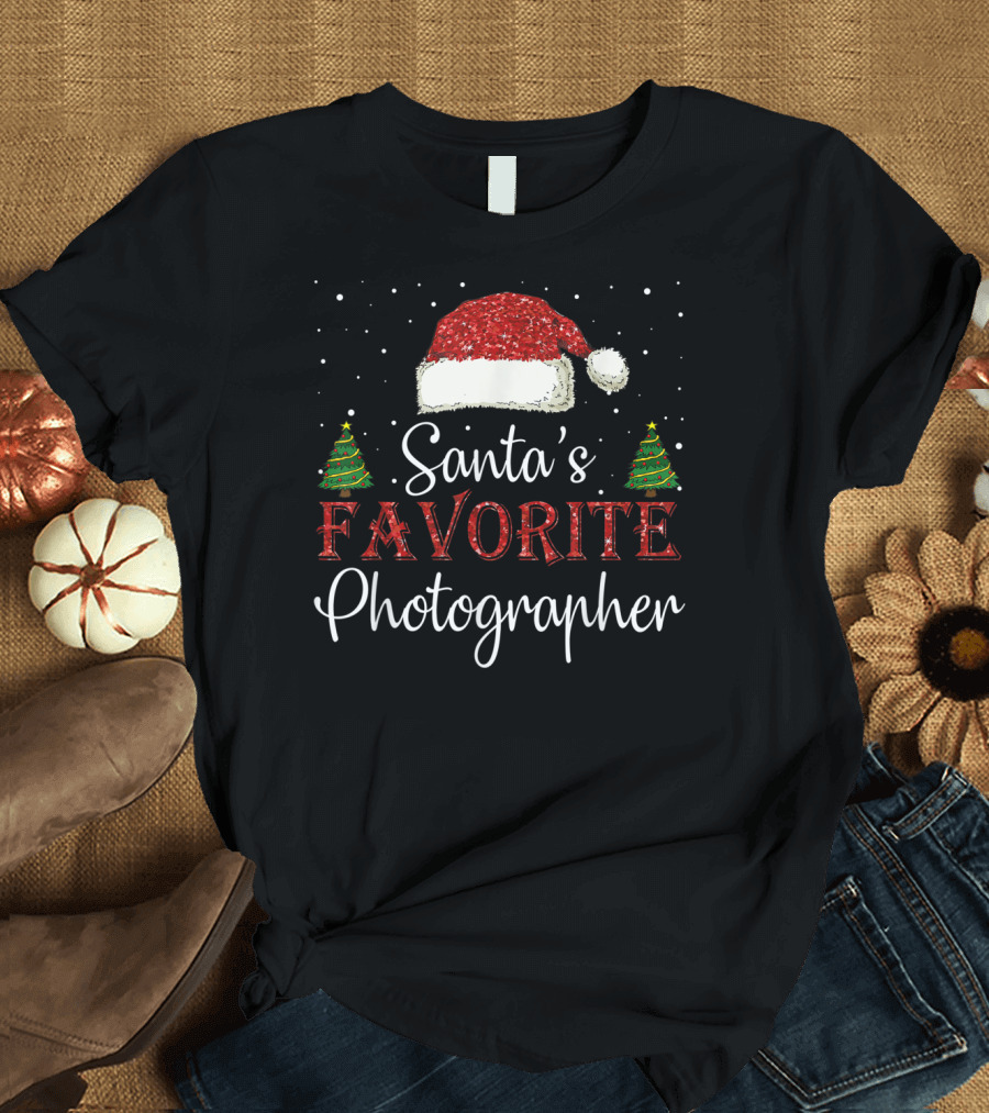 Santa's Favorite Photographer Santa Hat Christmas Trees T-Shirt