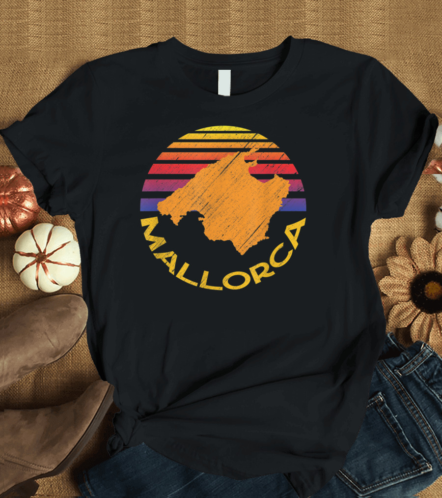 MALLORCA SPAIN RETRO SUNSET ISLAND MAP T-Shirt