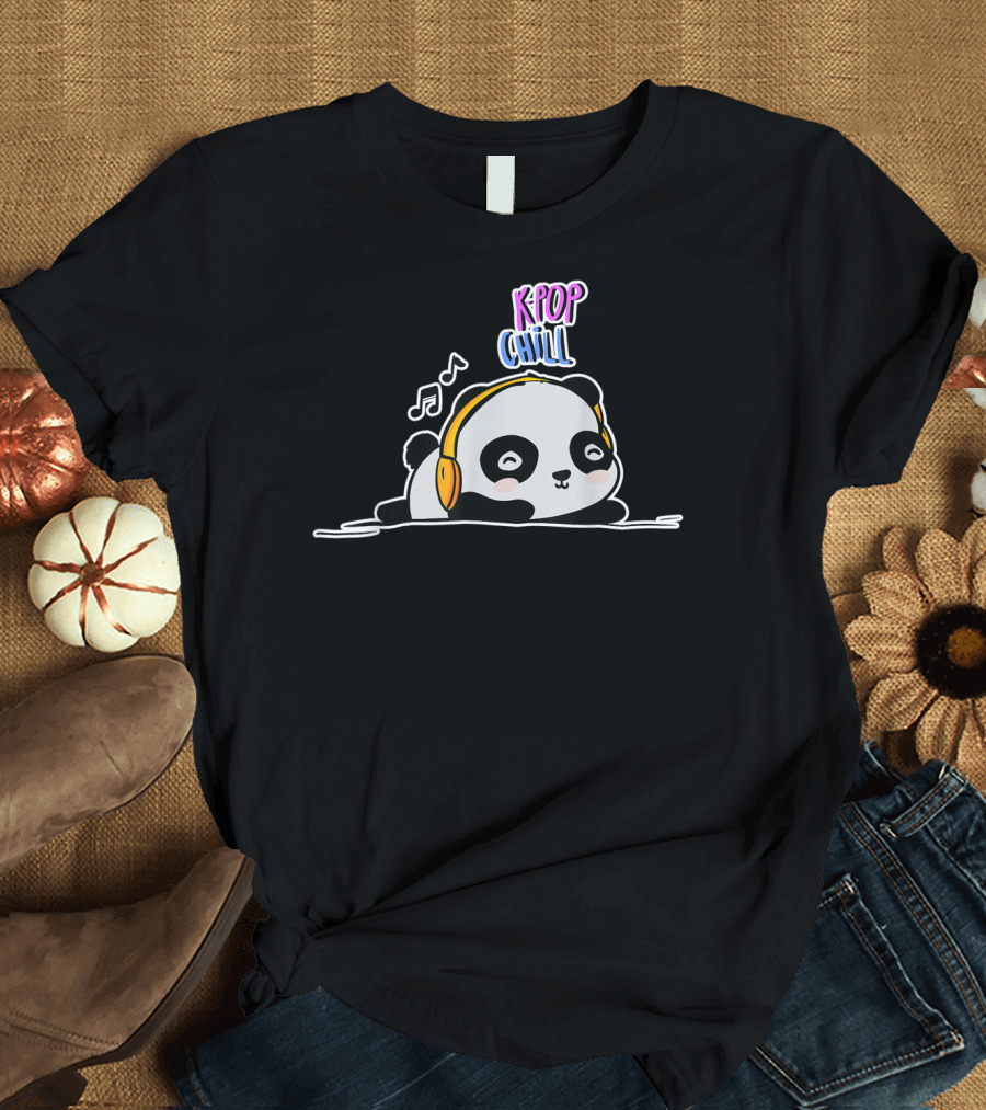 Kpop Chill Cute Kawaii Panda Listening to Music T-Shirt
