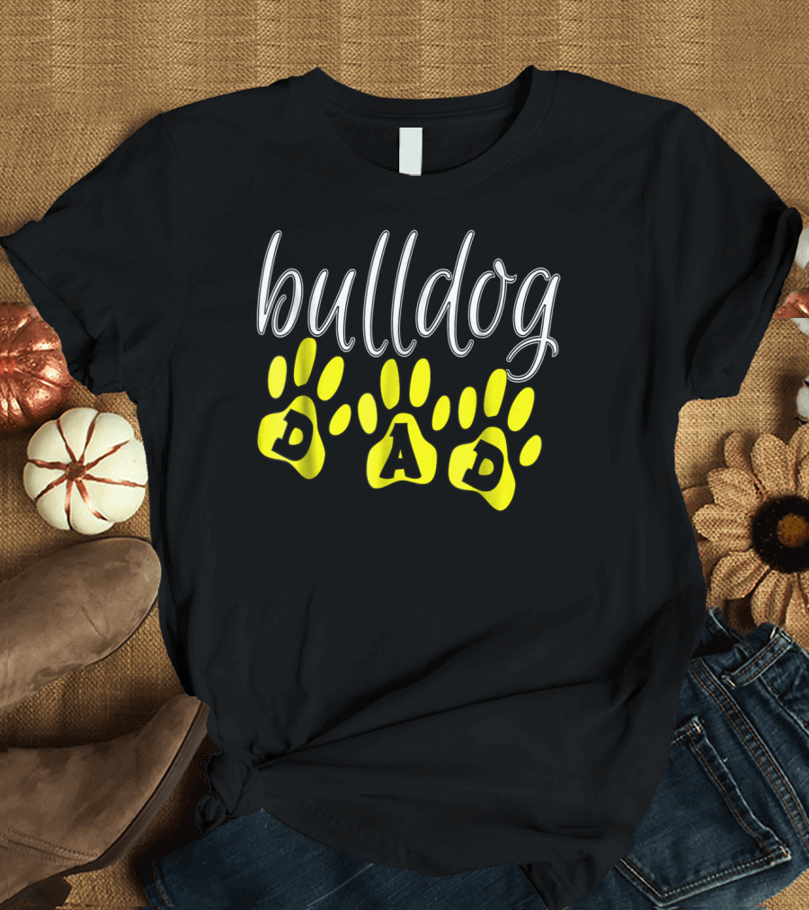 Bulldog Dad Paw Print Cute Puppy Lover T-Shirt