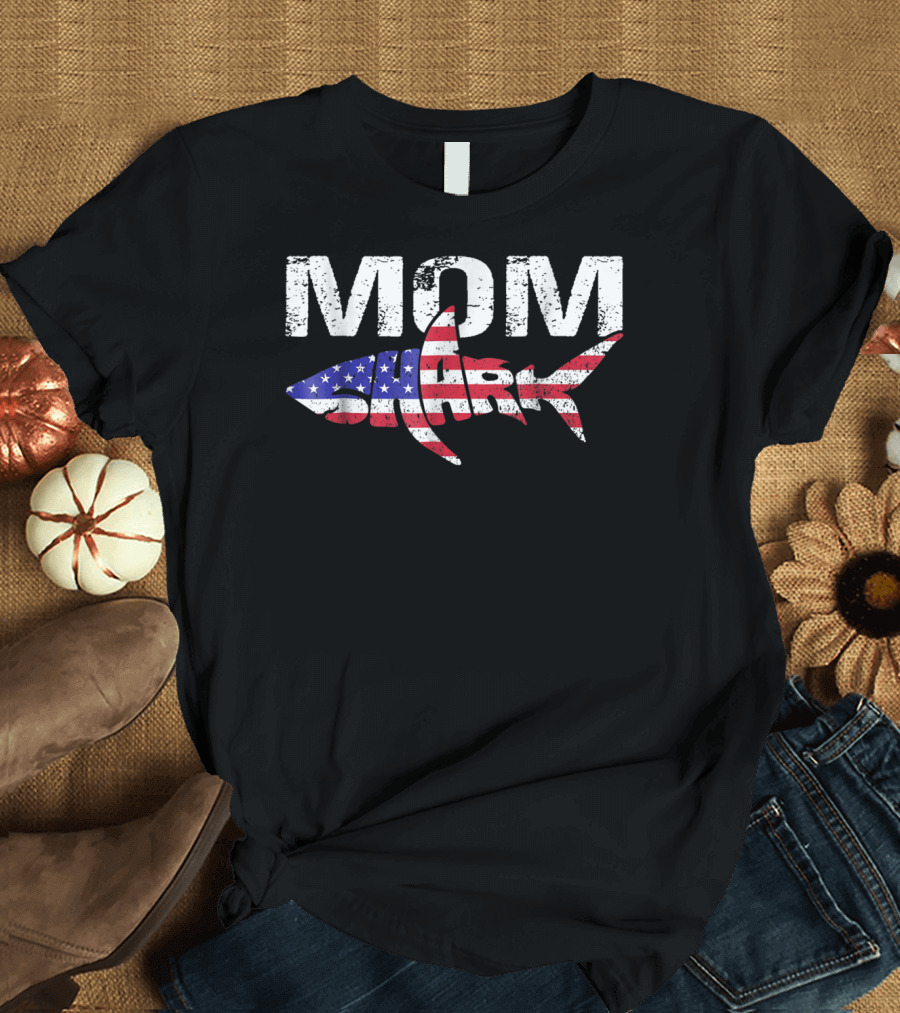 Mom Shark American Flag 4th Of July Family 62 T-Shirt