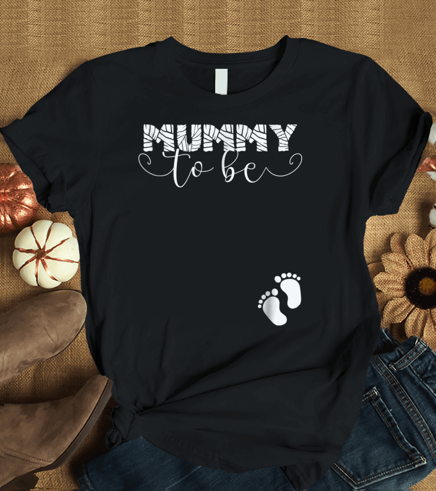 Mummy to Be Halloween Pregnancy Baby Footprints T-Shirt