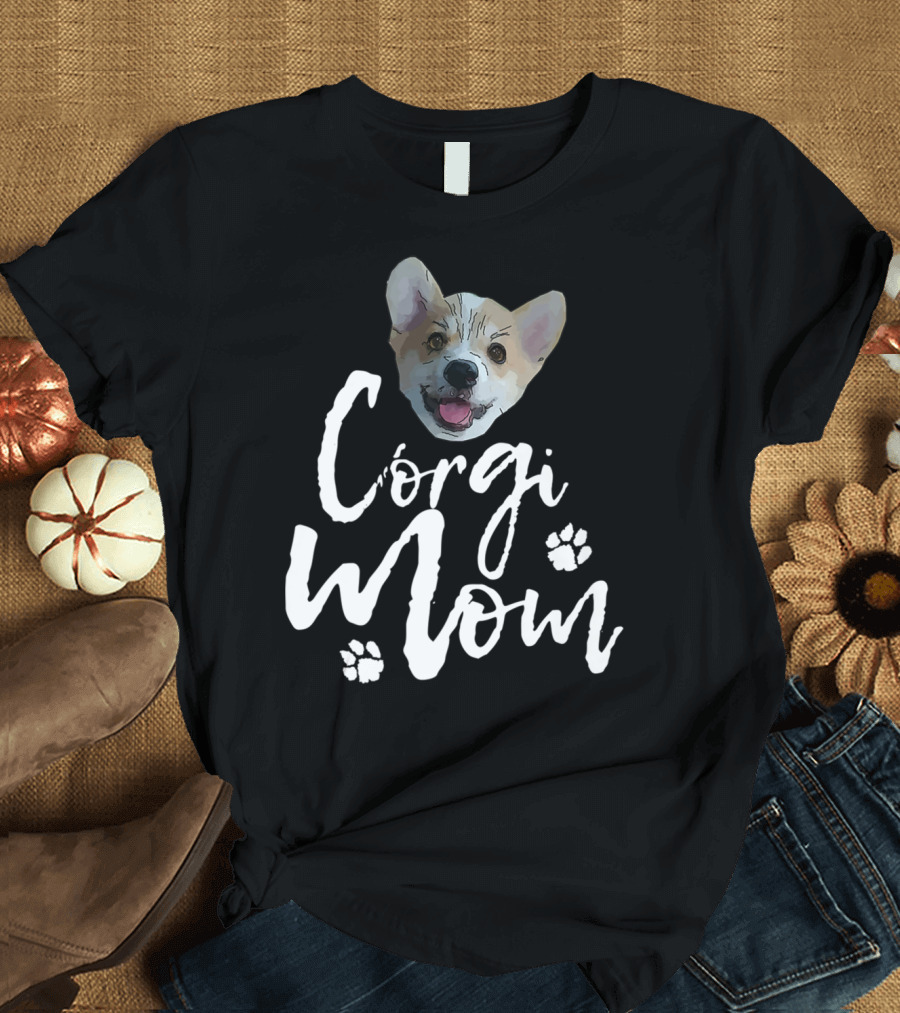 Corgi Mom Cute Dog Face with Paw Print Accents T-Shirt