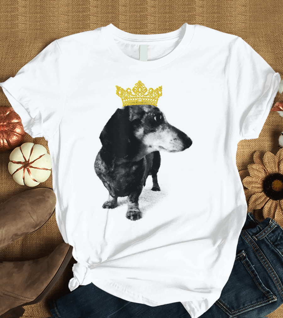 Cute Dachshund Princess with Golden Crown T-Shirt