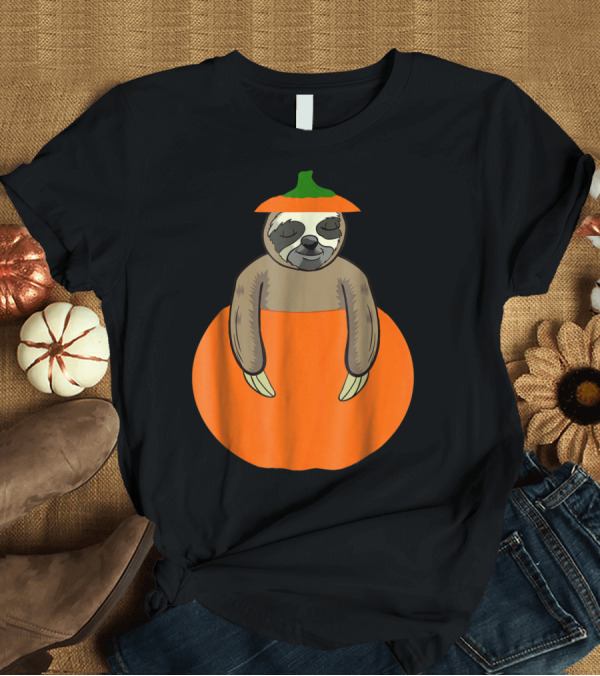 T-Shirt: Cute Sloth Pumpkin Halloween Costume for Teacher Mom and Dad T-Shirt Cute Sloth Pumpkin Halloween Costume for Teacher Mom and Dad T-Shirt