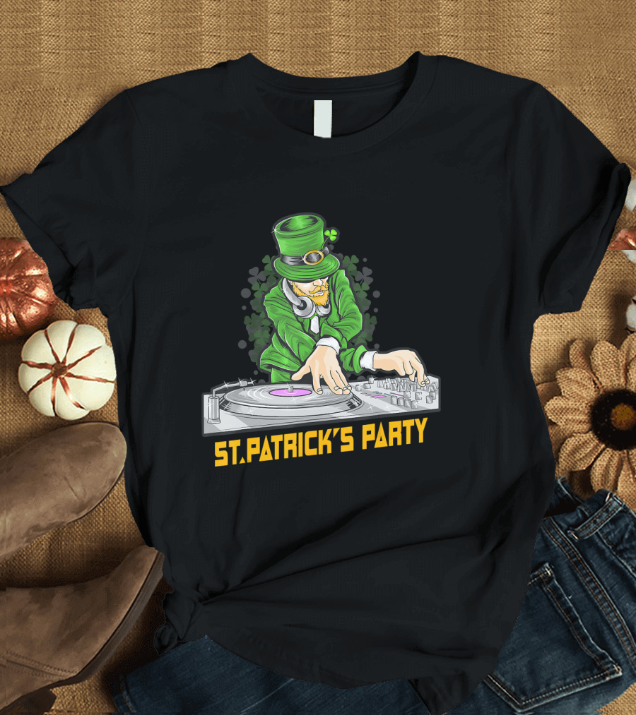 Funny Irish Leprechaun St. Patrick's Party DJ T-Shirt