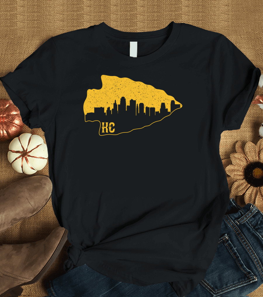 KC Skyline in Arrowhead Shape Kansas City Chiefs Color T-Shirt