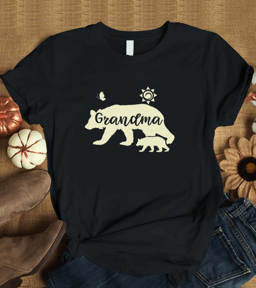 Grandma Bear Sun Butterfly Mother's Day Women's Day T-Shirt