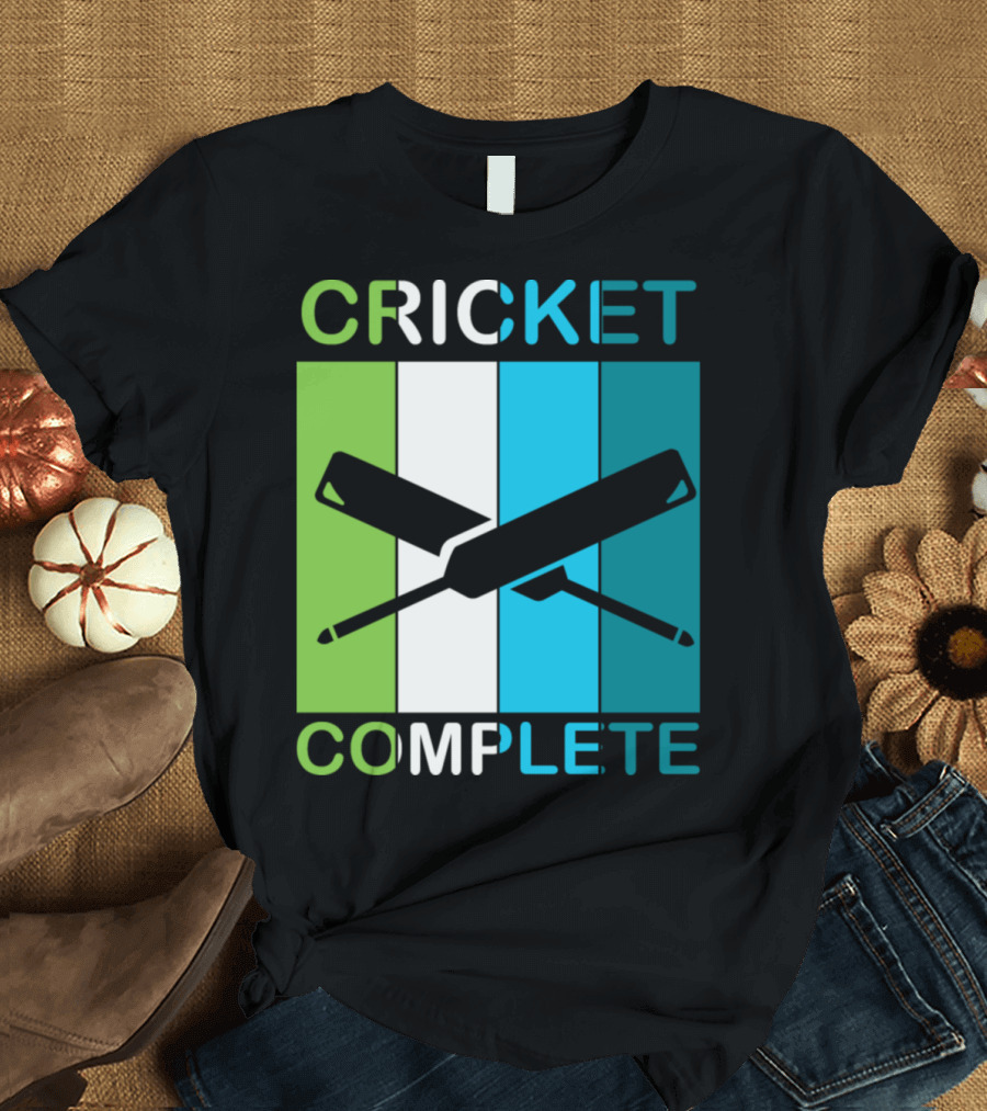 CRICKET COMPLETE Bat and Stumps Icon Green Blue White Stripes T-Shirt