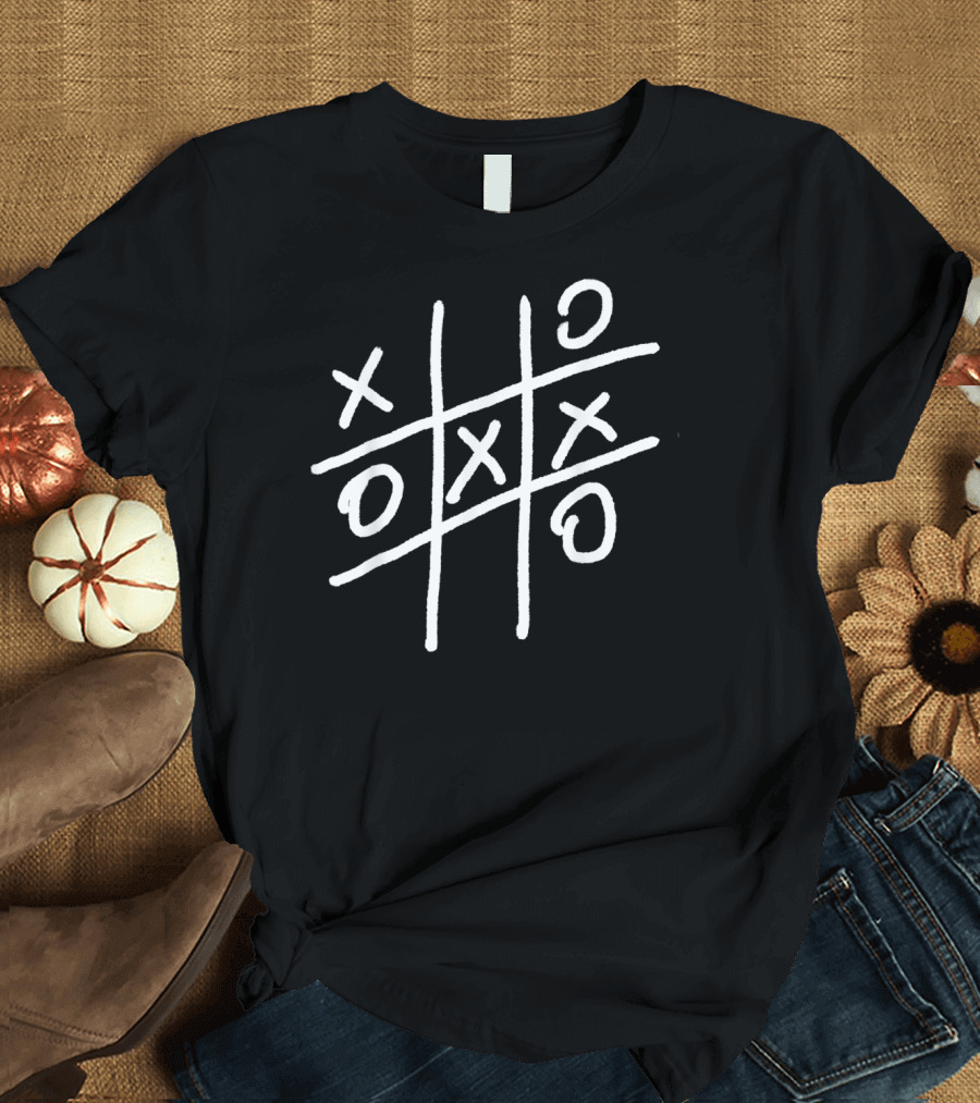 Board Game Costume Tic Tac Toe Grid X O Symbolic T-Shirt