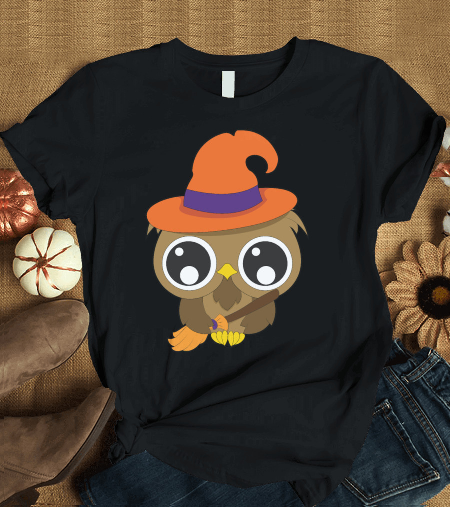 Cute Owl Witch Halloween Animal Broomstick Magic T-Shirt