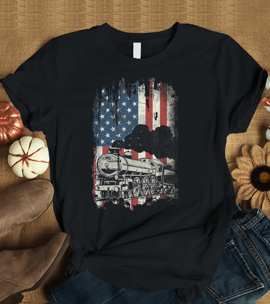Train American Flag USA Vintage Railroad Patriotic Locomotive Banner T-Shirt