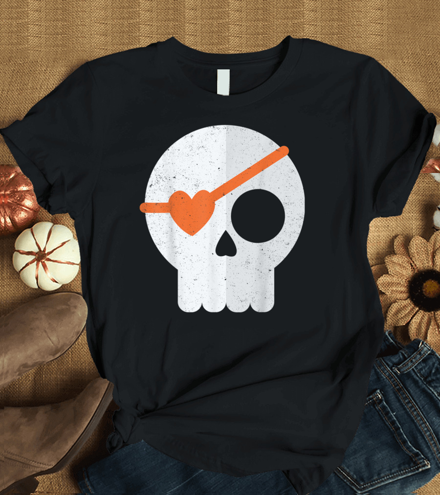 Skull Heart Eye Patch Funny Pirate Valentine T-Shirt