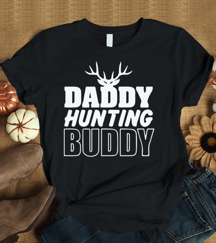Daddy Hunting Buddy Antler Motif T-Shirt