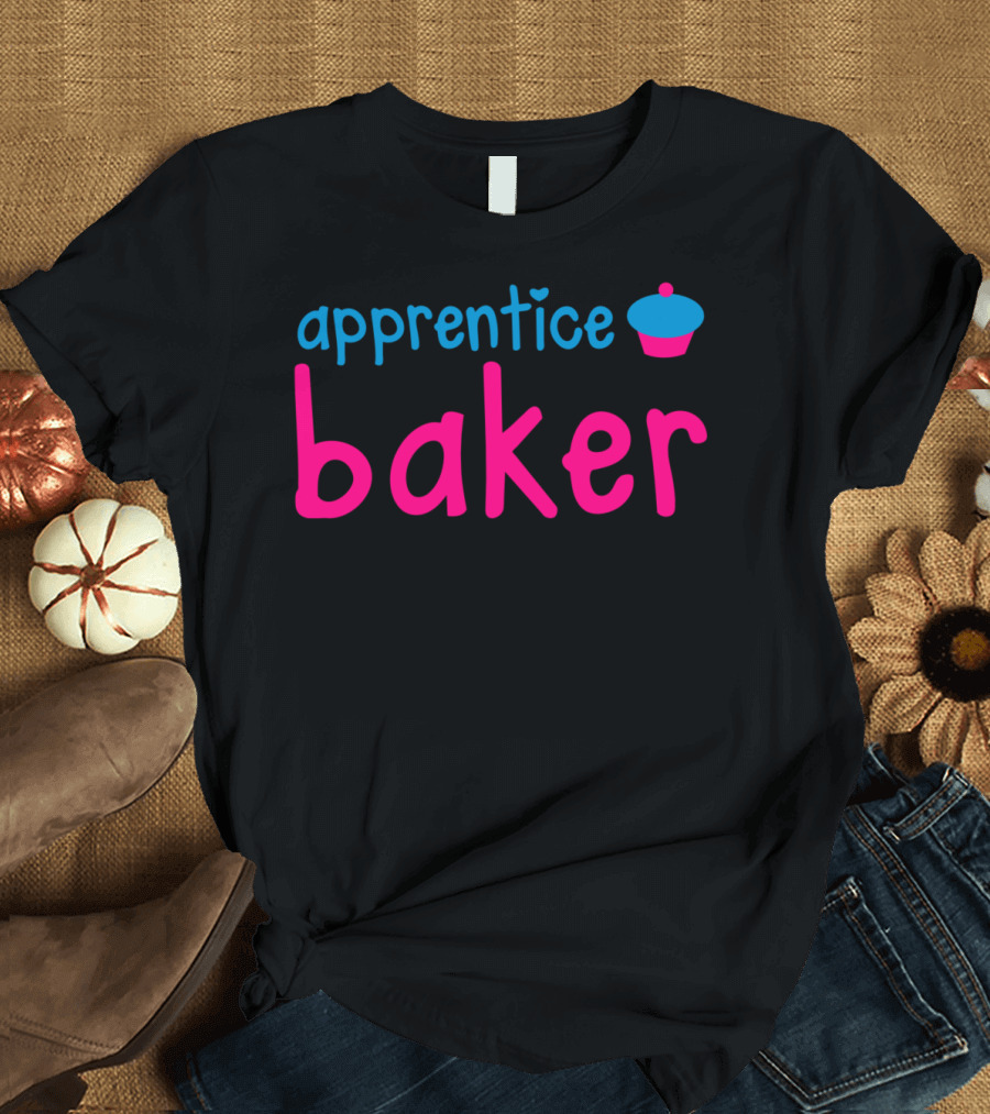 Apprentice Baker with Cupcake T-Shirt