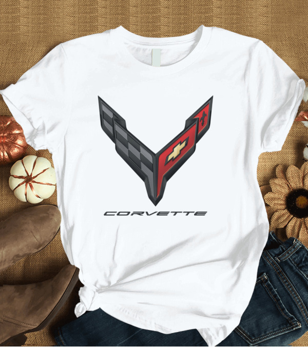 T-Shirt: Chevrolet Corvette Emblem with Checkered and Cross Flags T-Shirt Chevrolet Corvette Emblem with Checkered and Cross Flags T-Shirt