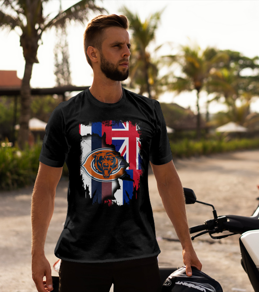 Chicago Bears Logo With Hawaiian Flag Background T-Shirt