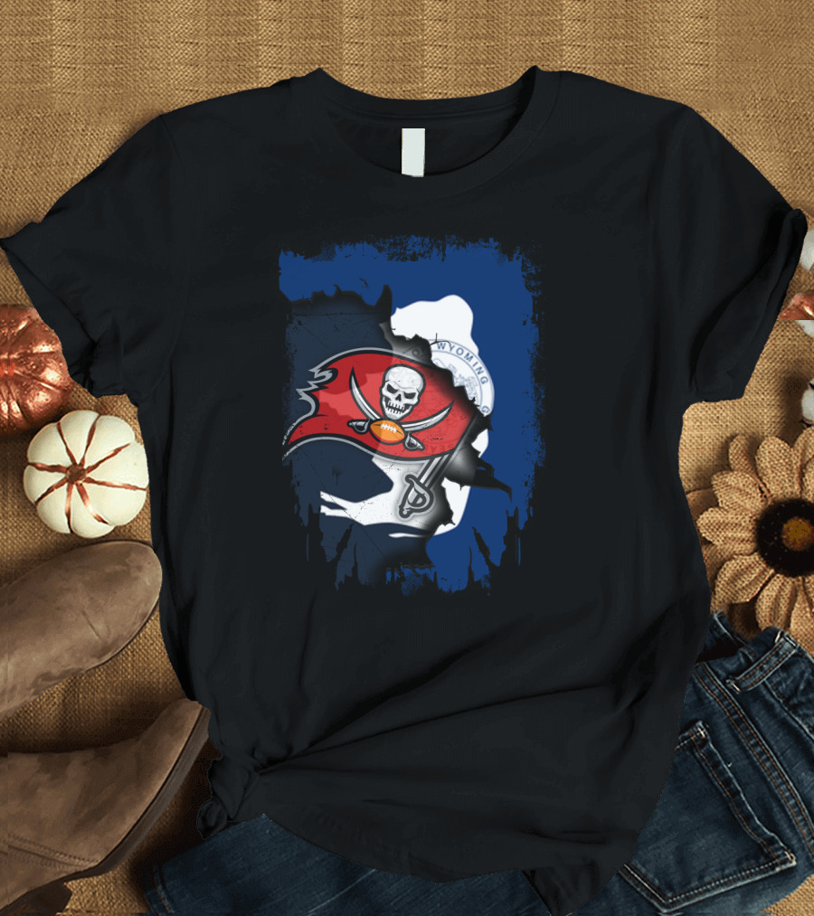 Tampa Bay Buccaneers Wyoming Collaboration T-Shirt