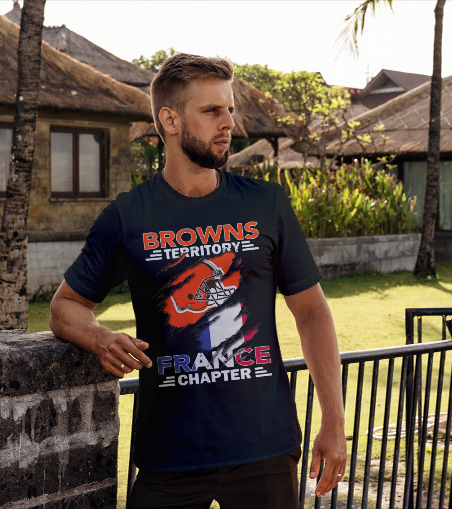Browns Territory France Chapter Helmet And Flag T-Shirt