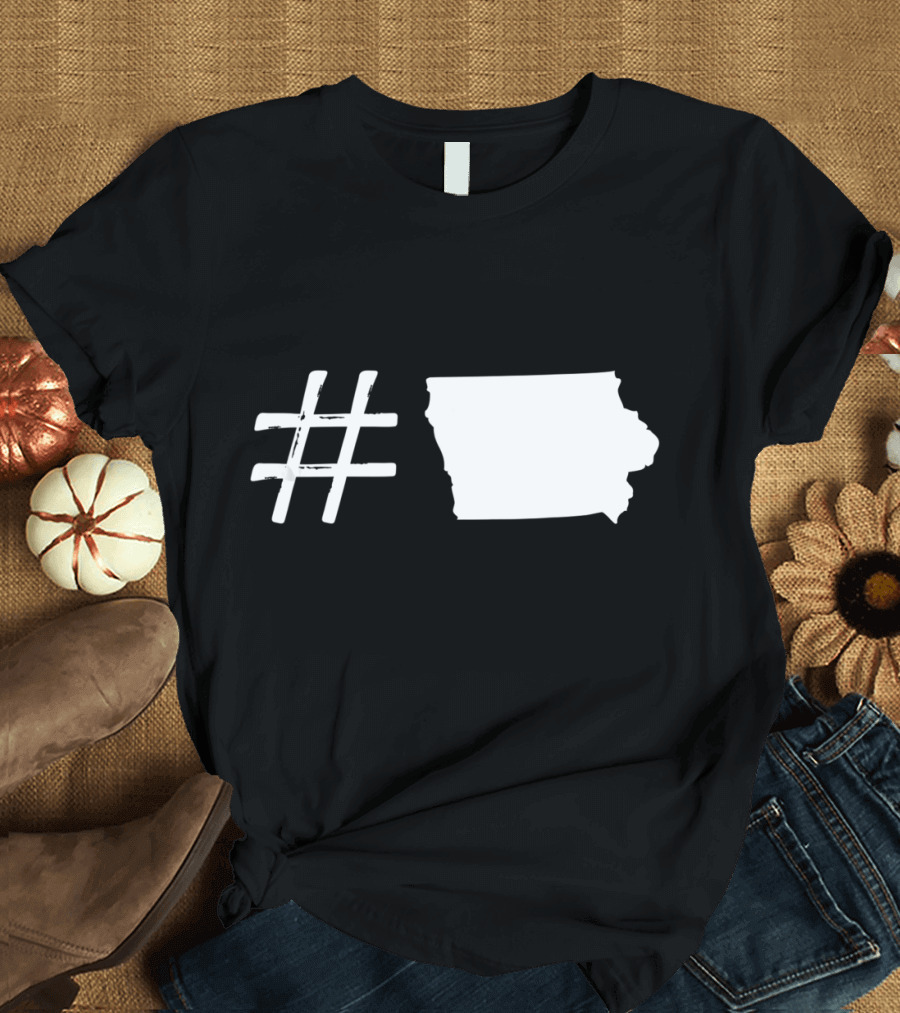 Iowa IA USA Flag Holiday Traveling T-Shirt