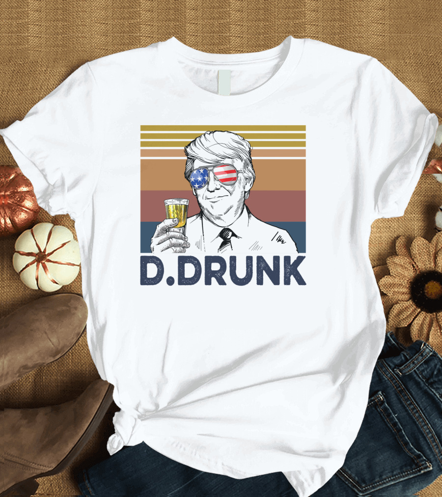 Donald Trump D Drunk Drink Vintage USA Flag Sunglasses T-Shirt