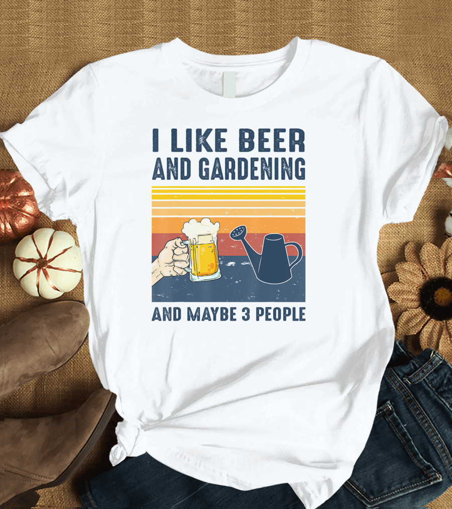 I Like Beer and Gardening and Maybe 3 People Vintage Retro Stripes Watering Can and Beer Mug T-Shirt