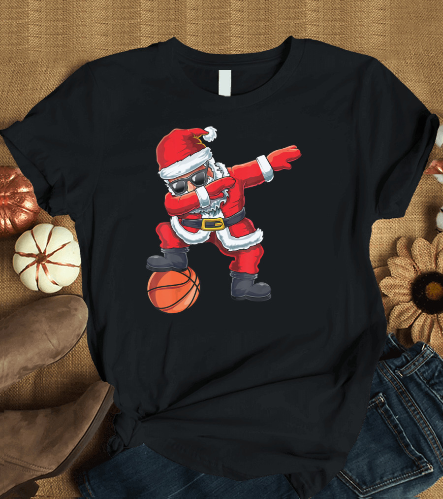 Christmas Santa Dabbing on Basketball Court Holiday Fun T-Shirt