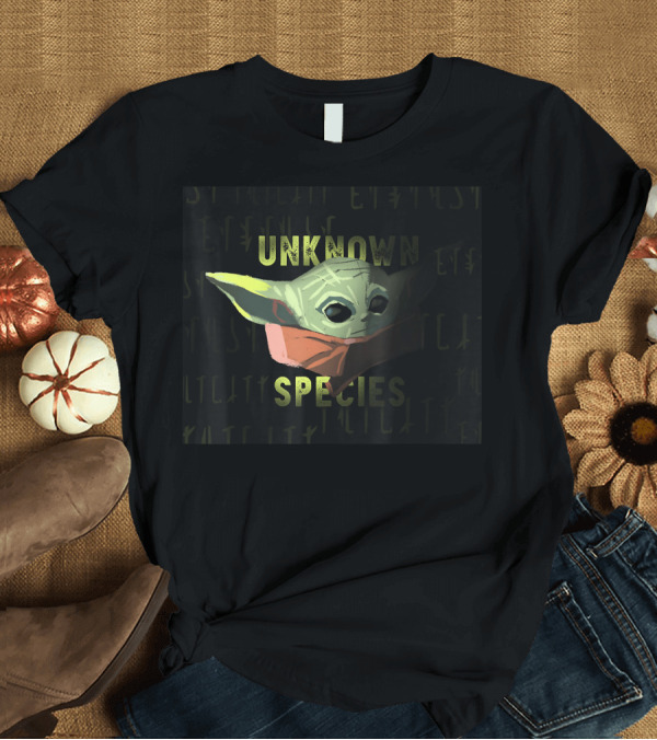T-Shirt: Star Wars The Mandalorian The Child Unknown Species Grogu T-Shirt Star Wars The Mandalorian The Child Unknown Species Grogu T-Shirt