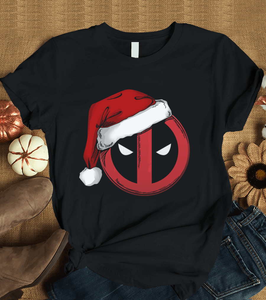 Marvel Deadpool Santa Hat T-Shirt