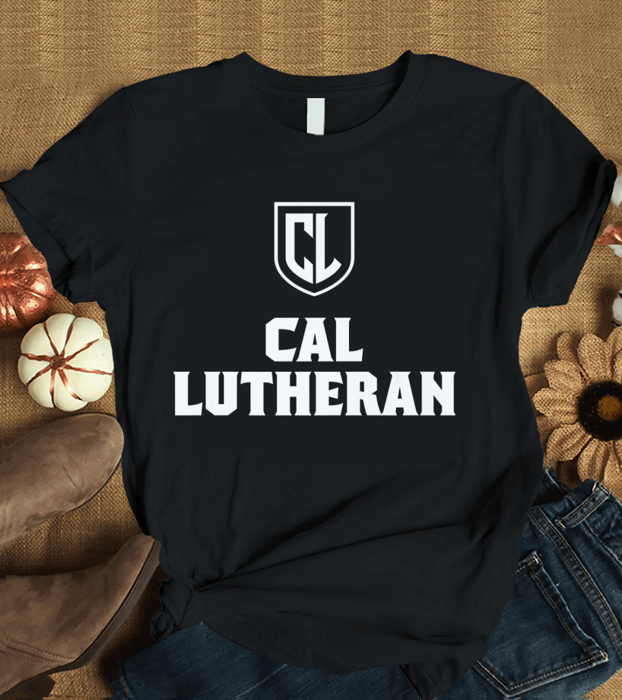 NCAA California Lutheran University CL Shield Cal Lutheran Regals PPLUT101 T-Shirt