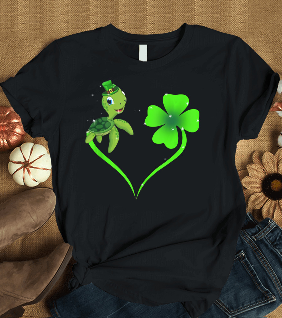 Happy St Patrick's Day Shamrock Turtle with Leprechaun Hat and Green Heart T-Shirt