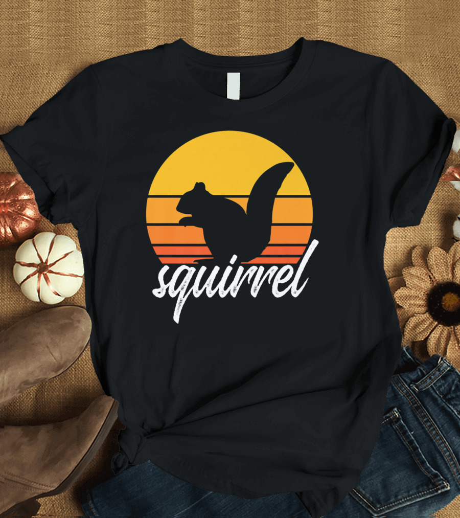 Squirrel Retro Sunset Silhouette Animal Lover Vintage T-Shirt