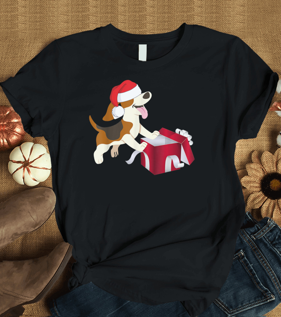 Beagle Dog Christmas Funny Santa Hat with Gift Box T-Shirt