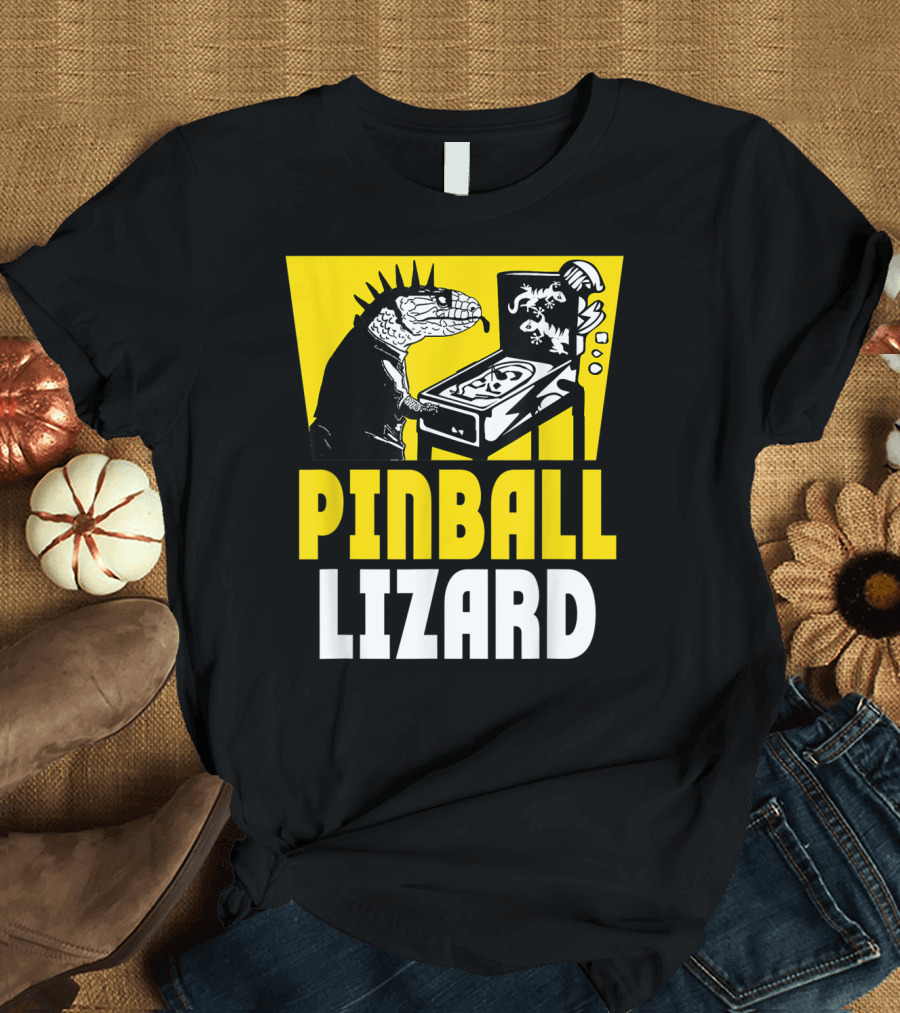 Pinball Lizard Arcade Punk Iguana Playing Pinball Machine T-Shirt