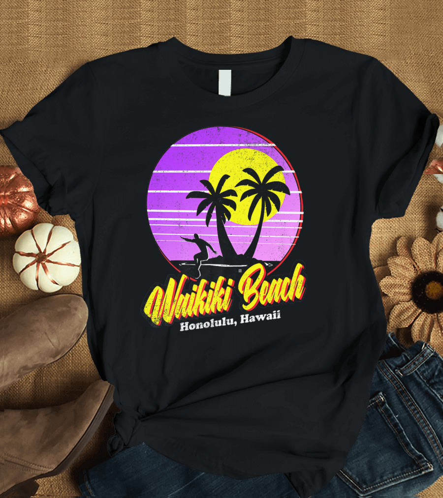 Waikiki Beach Honolulu Hawaii Retro Surfer Vintage 80's Sunset Palms T-Shirt