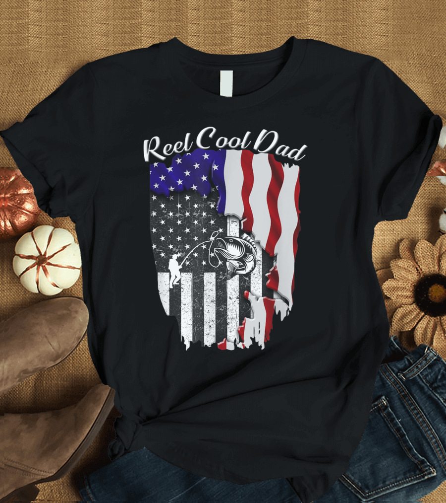 Reel Cool Dad Fishing USA Flag Bass Catch T-Shirt